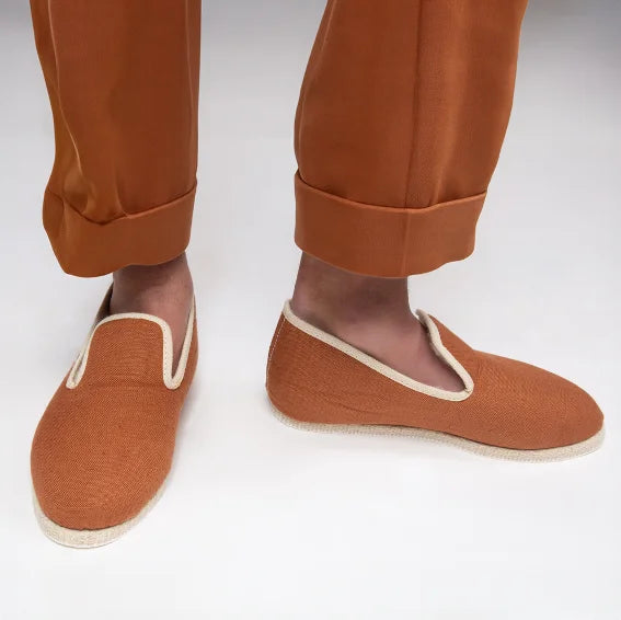 Charentaises homme femme COUSUS Lin Aube d'Ocre portees